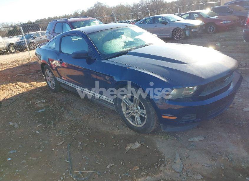 2012 Ford Mustang V6 (VIN 1ZVBP8AMXC5284004) main photo