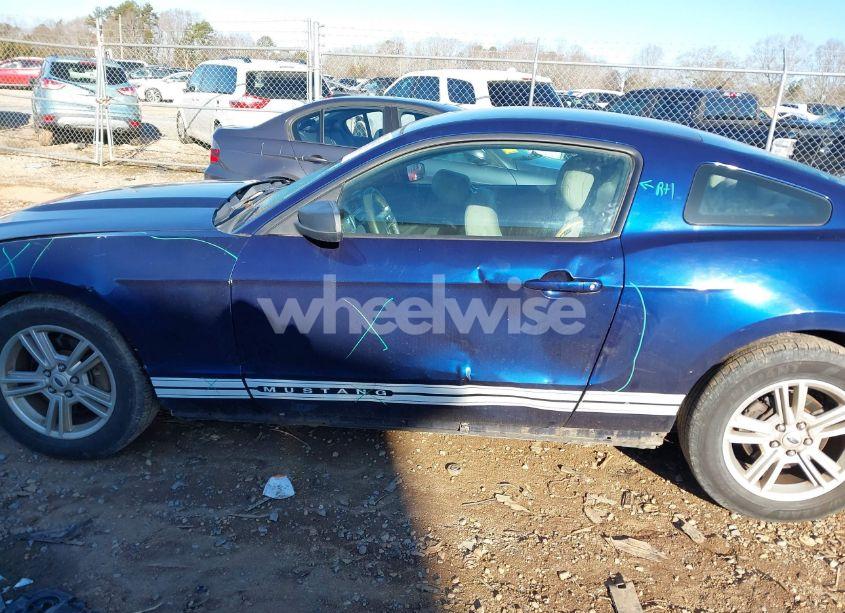 Photo 6 of 2012 Ford Mustang V6 (VIN 1ZVBP8AMXC5284004)