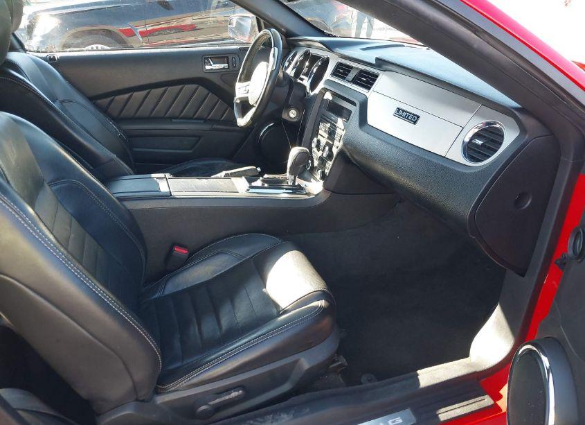 Photo 5 of 2013 Ford Mustang V6 PREMIUM (VIN 1ZVBP8AMXD5233832)