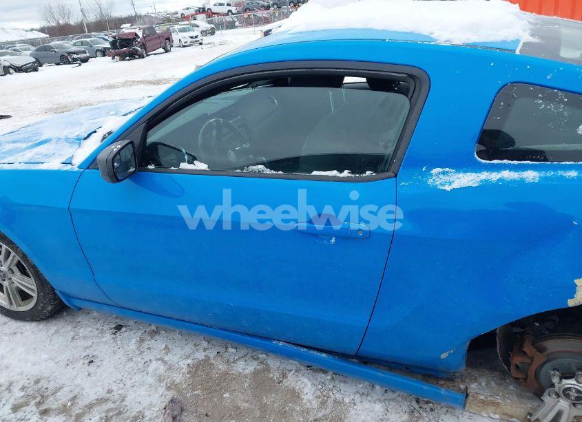 Photo 13 of 2014 Ford Mustang V6 (VIN 1ZVBP8AMXE5203859)