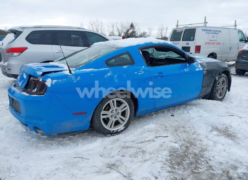 Photo 4 of 2014 Ford Mustang V6 (VIN 1ZVBP8AMXE5203859)