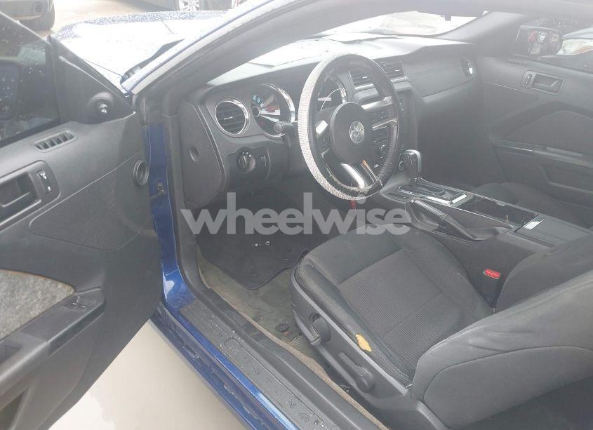 Photo 17 of 2014 Ford Mustang V6 (VIN 1ZVBP8AMXE5233430)