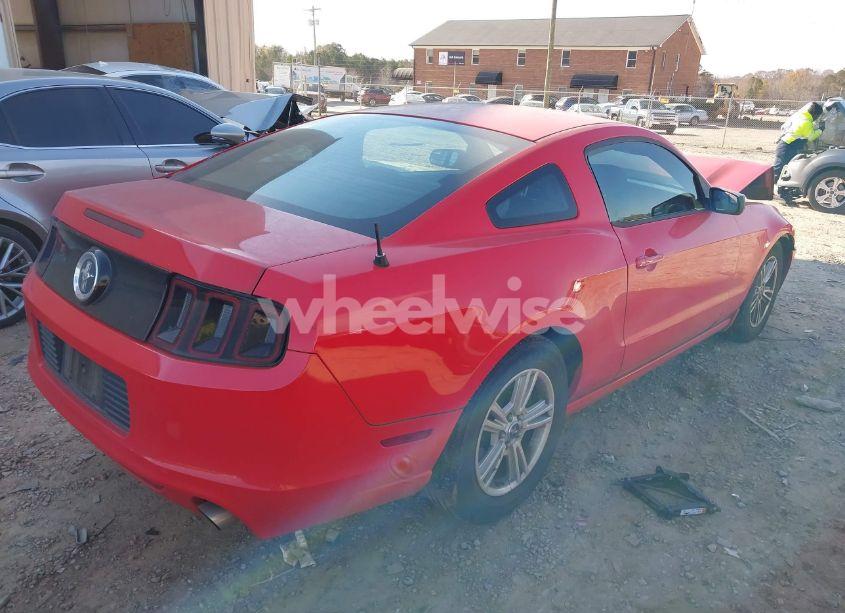 Photo 4 of 2014 Ford Mustang V6 (VIN 1ZVBP8AMXE5290310)