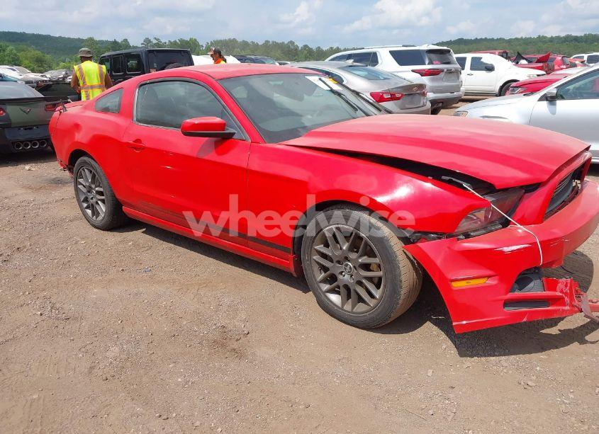2014 Ford Mustang V6 PREMIUM (VIN 1ZVBP8AMXE5297869) main photo