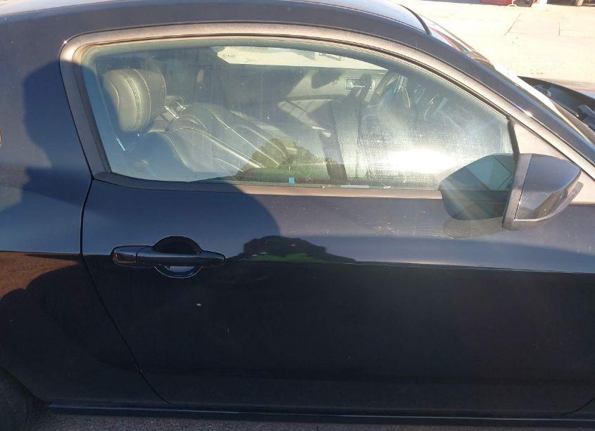 Photo 13 of 2014 Ford Mustang V6 PREMIUM (VIN 1ZVBP8AMXE5303458)