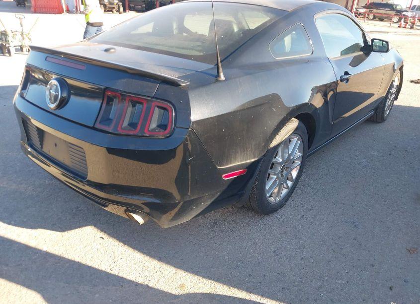 Photo 4 of 2014 Ford Mustang V6 PREMIUM (VIN 1ZVBP8AMXE5303458)