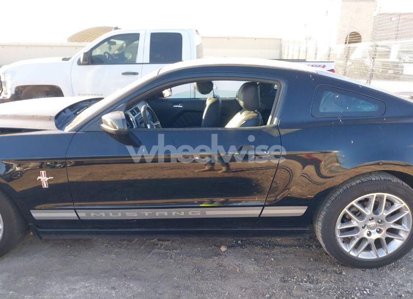 Photo 14 of 2014 Ford Mustang V6 PREMIUM (VIN 1ZVBP8AMXE5315948)