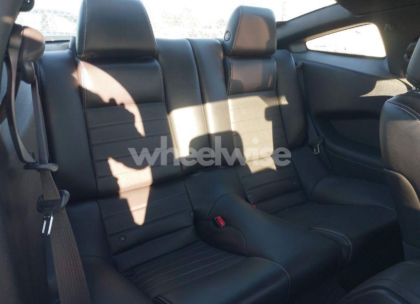 Photo 8 of 2014 Ford Mustang V6 PREMIUM (VIN 1ZVBP8AMXE5315948)