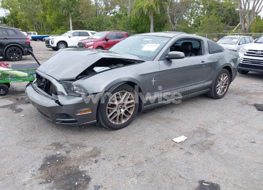 Photo 2 of 2014 Ford Mustang V6 PREMIUM (VIN 1ZVBP8AMXE5324973)
