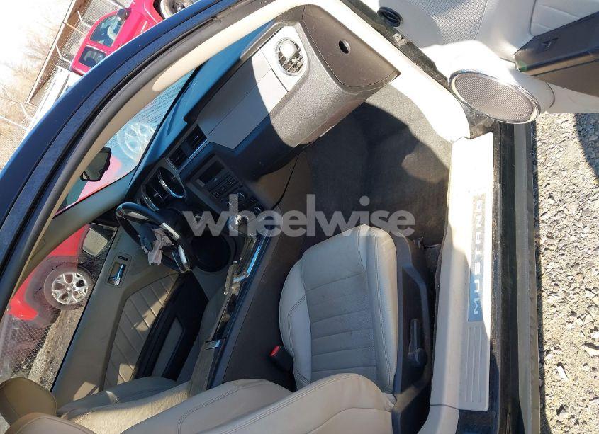 Photo 5 of 2010 Ford Mustang V6/V6 PREMIUM (VIN 1ZVBP8AN0A5181535)