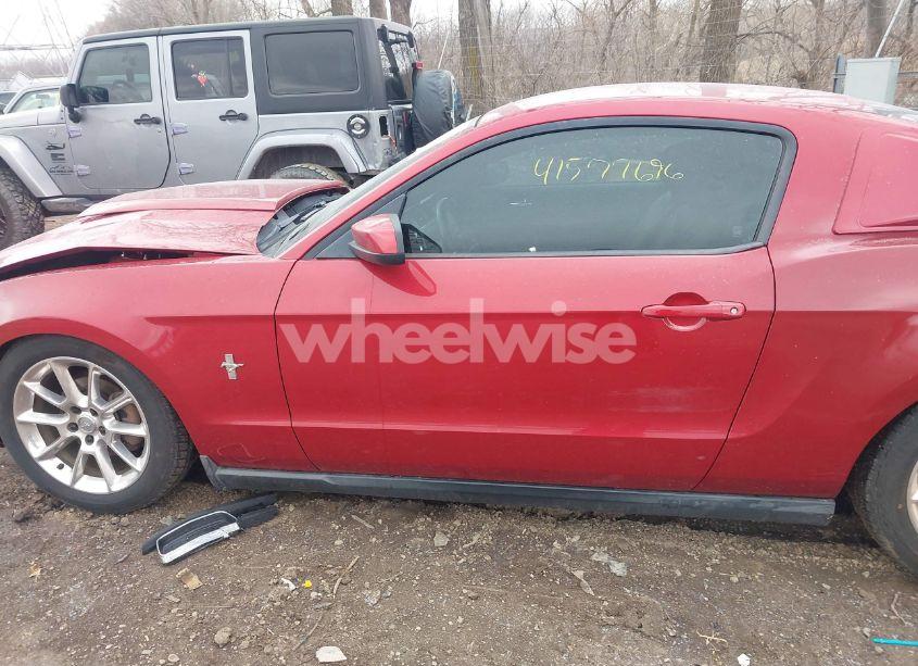 Photo 14 of 2010 Ford Mustang V6/V6 PREMIUM (VIN 1ZVBP8AN1A5148432)