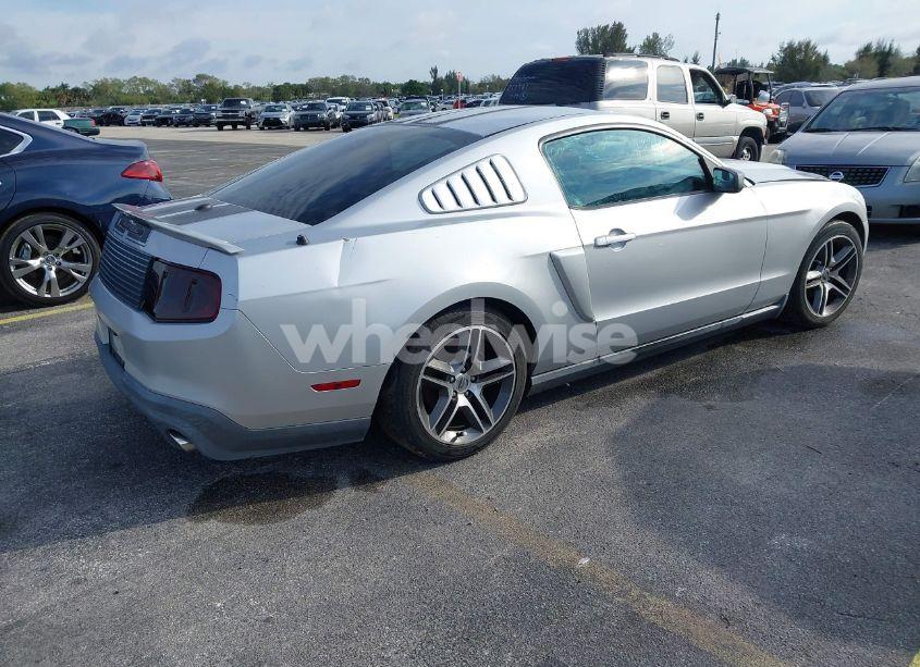 Photo 4 of 2010 Ford Mustang (VIN 1ZVBP8AN1A5162346)