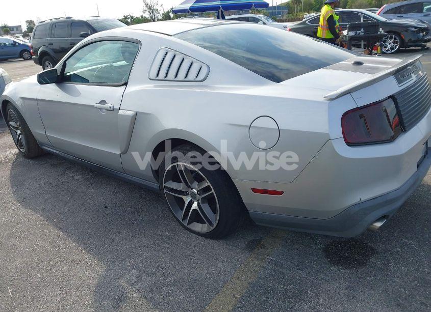 Photo 6 of 2010 Ford Mustang (VIN 1ZVBP8AN1A5162346)