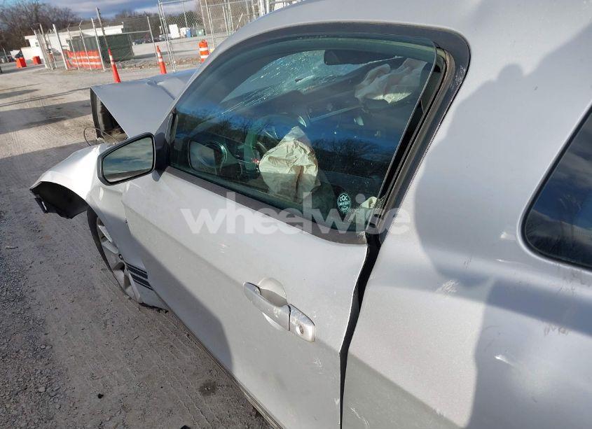 Photo 19 of 2010 Ford Mustang V6/V6 PREMIUM (VIN 1ZVBP8AN1A5164744)