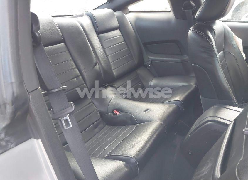 Photo 8 of 2010 Ford Mustang V6/V6 PREMIUM (VIN 1ZVBP8AN1A5164744)