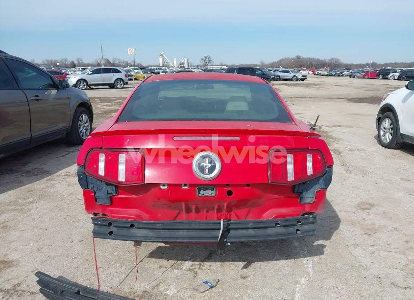 Photo 6 of 2010 Ford Mustang V6/V6 PREMIUM (VIN 1ZVBP8AN2A5117237)