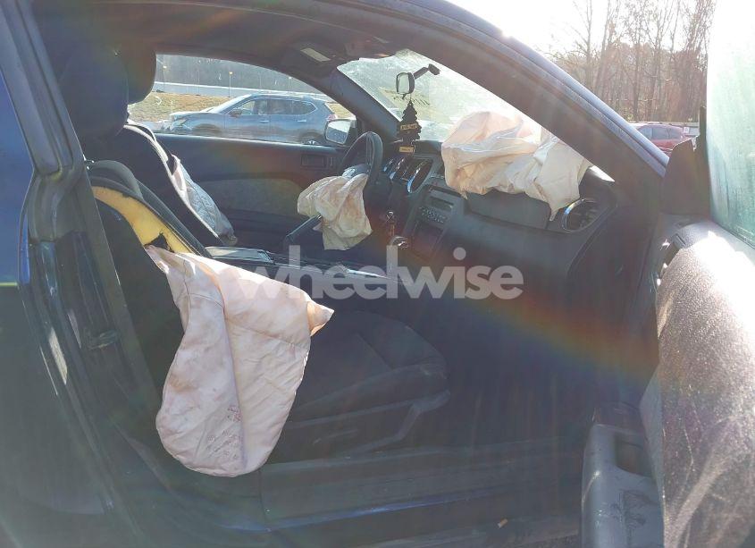 Photo 5 of 2010 Ford Mustang V6 (VIN 1ZVBP8AN2A5151968)