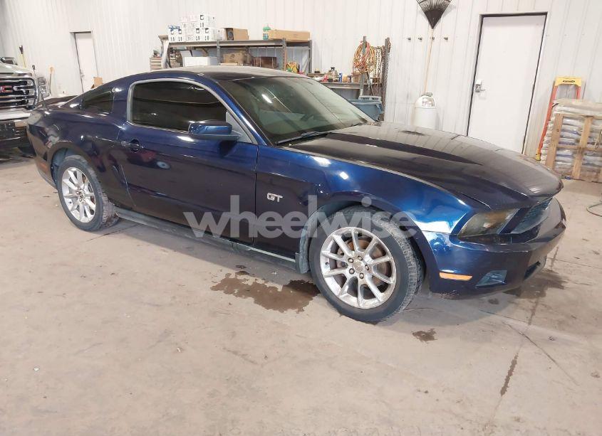 2010 Ford Mustang V6/V6 PREMIUM (VIN 1ZVBP8AN2A5160671) main photo