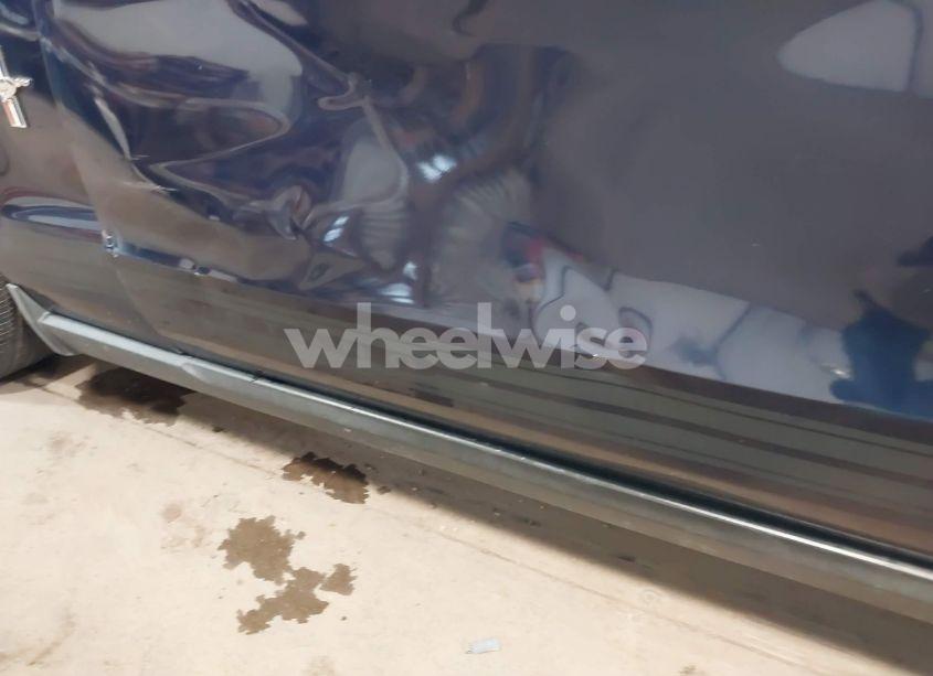 Photo 13 of 2010 Ford Mustang V6/V6 PREMIUM (VIN 1ZVBP8AN2A5160671)