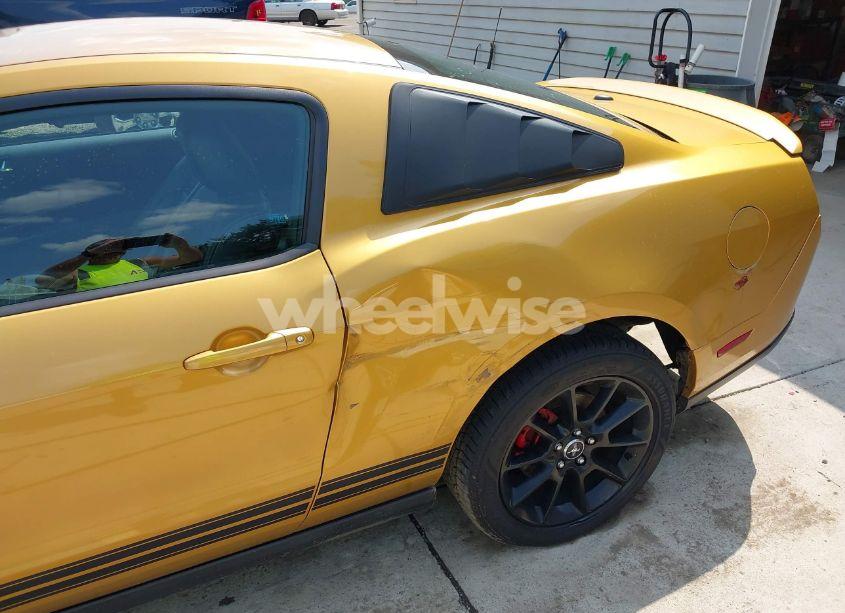 Photo 6 of 2010 Ford Mustang V6/V6 PREMIUM (VIN 1ZVBP8AN3A5123709)