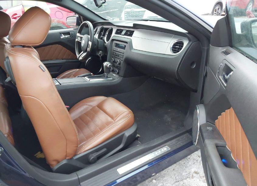 Photo 5 of 2010 Ford Mustang V6/V6 PREMIUM (VIN 1ZVBP8AN3A5149517)