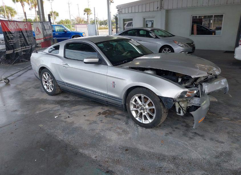 2010 Ford Mustang V6/V6 PREMIUM (VIN 1ZVBP8AN3A5180587) main photo