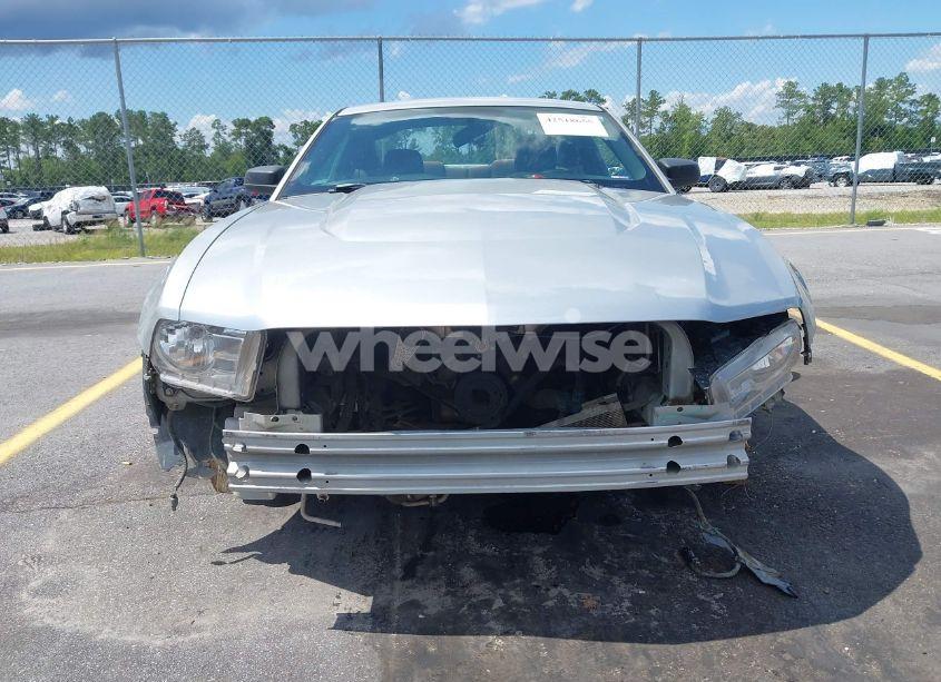 Photo 6 of 2010 Ford Mustang V6/V6 PREMIUM (VIN 1ZVBP8AN4A5147985)