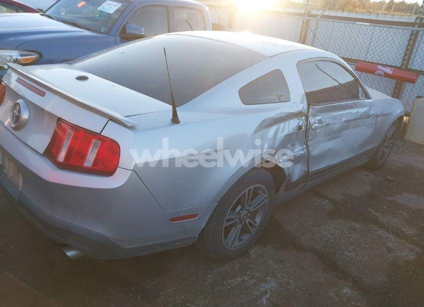 Photo 13 of 2010 Ford Mustang V6/V6 PREMIUM (VIN 1ZVBP8AN4A5148327)