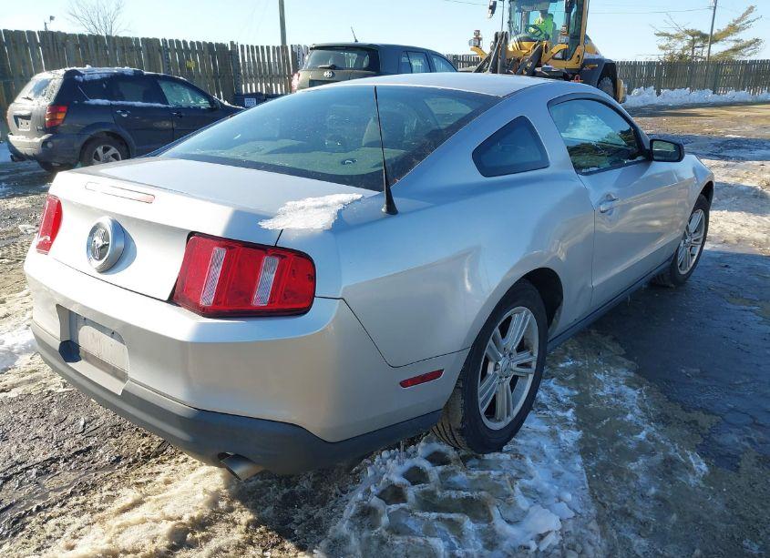 Photo 4 of 2010 Ford Mustang V6/V6 PREMIUM (VIN 1ZVBP8AN4A5179867)