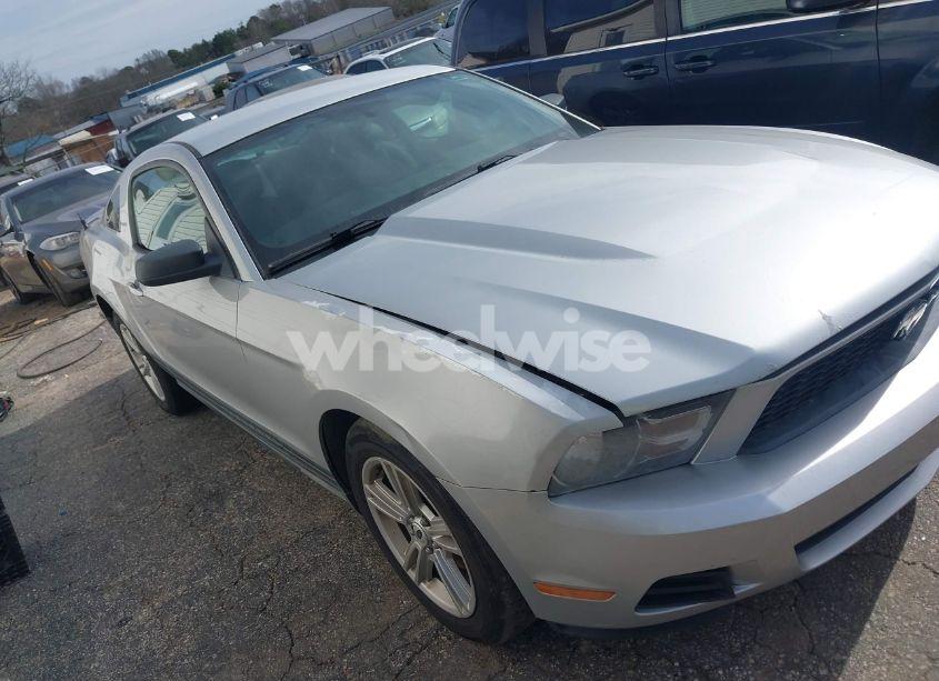 2010 Ford Mustang V6 (VIN 1ZVBP8AN5A5123453) main photo