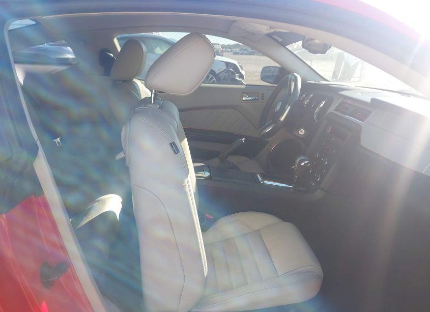 Photo 5 of 2010 Ford Mustang V6/V6 PREMIUM (VIN 1ZVBP8AN5A5125901)