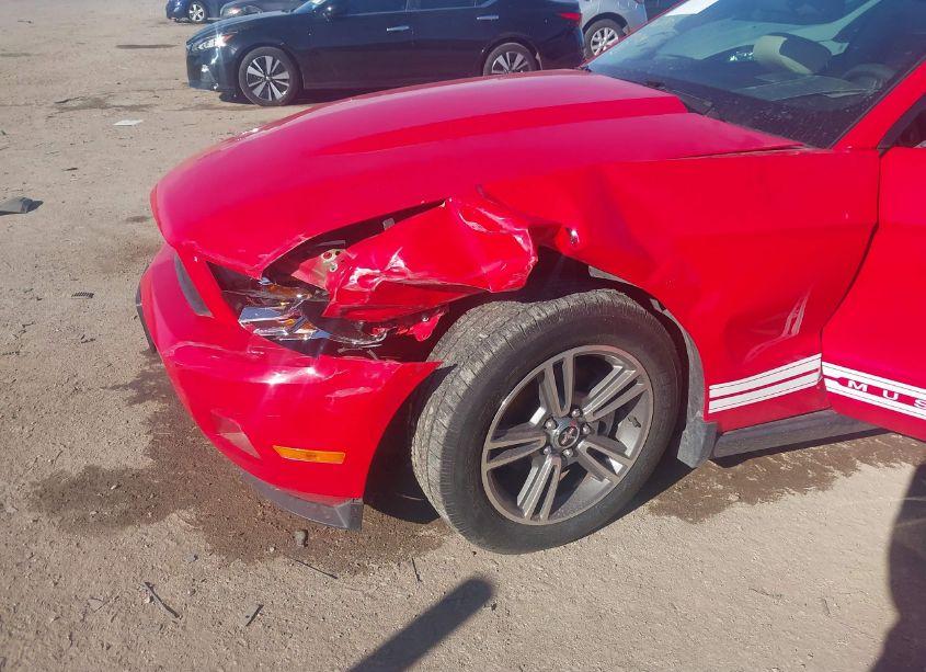 Photo 6 of 2010 Ford Mustang V6/V6 PREMIUM (VIN 1ZVBP8AN5A5125901)