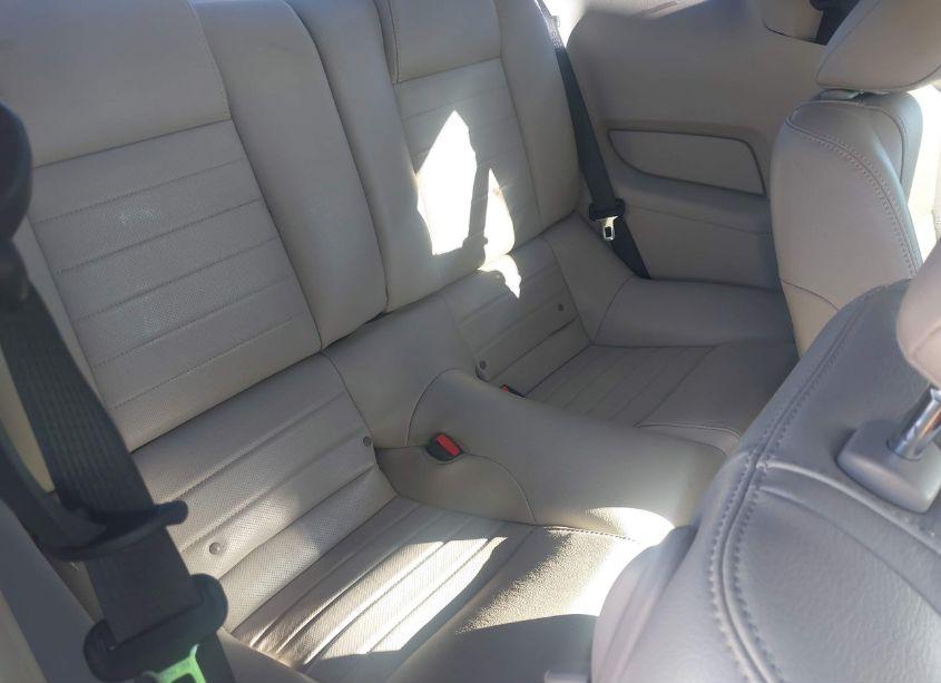 Photo 8 of 2010 Ford Mustang V6/V6 PREMIUM (VIN 1ZVBP8AN5A5125901)