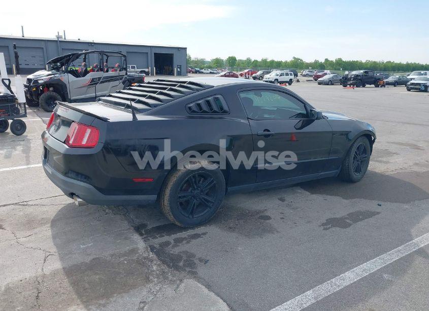 Photo 4 of 2010 Ford Mustang V6/V6 PREMIUM (VIN 1ZVBP8AN5A5181949)