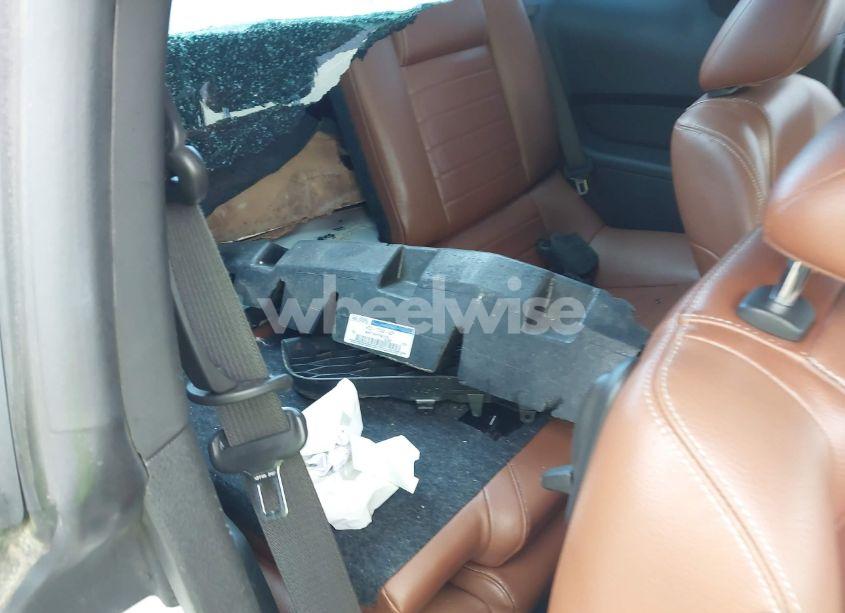 Photo 8 of 2010 Ford Mustang V6/V6 PREMIUM (VIN 1ZVBP8AN6A5106614)