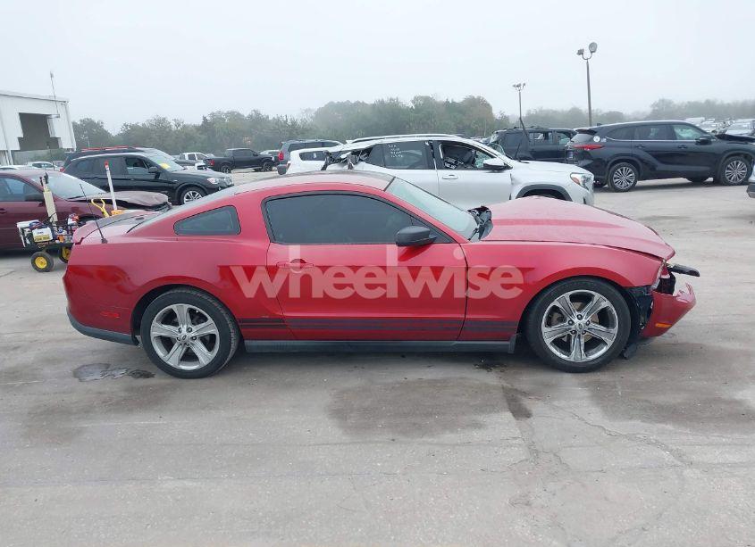 Photo 13 of 2010 Ford Mustang V6/V6 PREMIUM (VIN 1ZVBP8AN6A5176713)