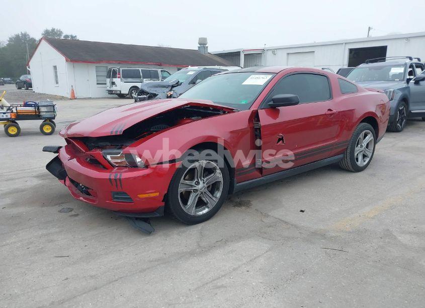 Photo 2 of 2010 Ford Mustang V6/V6 PREMIUM (VIN 1ZVBP8AN6A5176713)