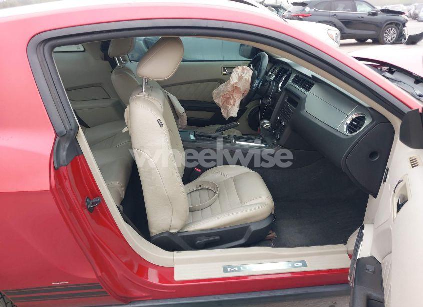 Photo 5 of 2010 Ford Mustang V6/V6 PREMIUM (VIN 1ZVBP8AN6A5176713)