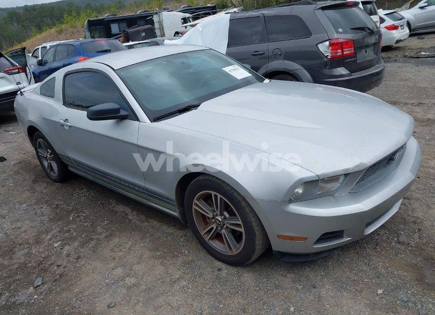 2010 Ford Mustang V6 PREMIUM (VIN 1ZVBP8AN8A5108851) main photo