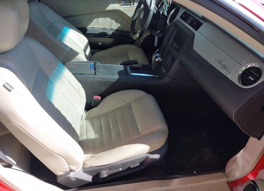Photo 5 of 2010 Ford Mustang V6/V6 PREMIUM (VIN 1ZVBP8AN8A5133555)