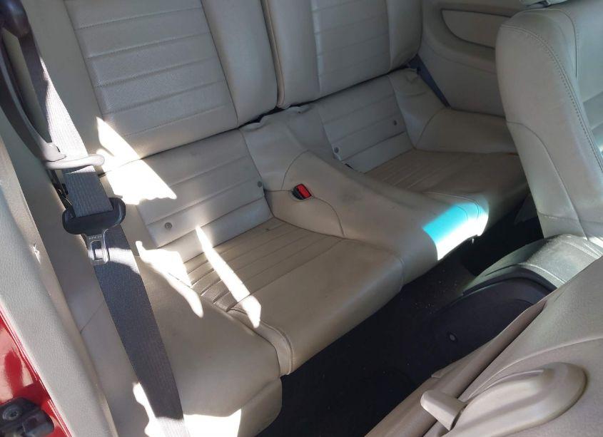 Photo 8 of 2010 Ford Mustang V6/V6 PREMIUM (VIN 1ZVBP8AN8A5133555)