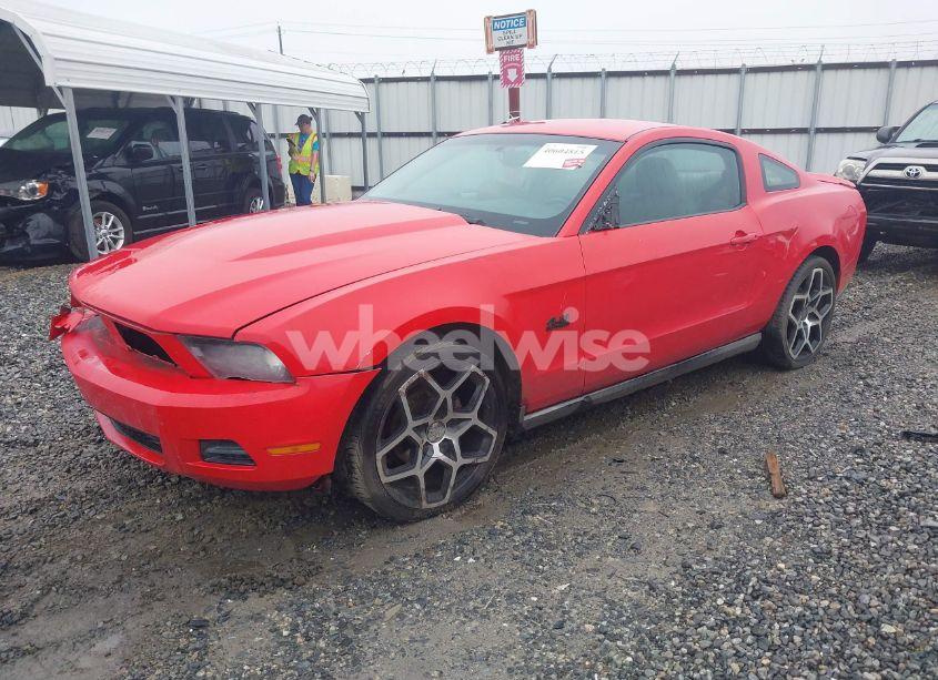 Photo 2 of 2010 Ford Mustang V6/V6 PREMIUM (VIN 1ZVBP8AN8A5136438)