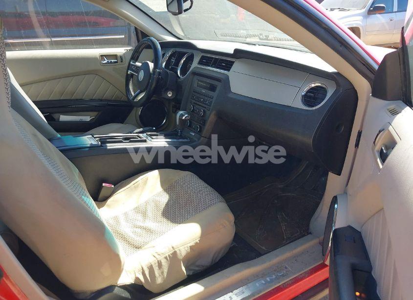 Photo 5 of 2010 Ford Mustang V6/V6 PREMIUM (VIN 1ZVBP8AN8A5136438)