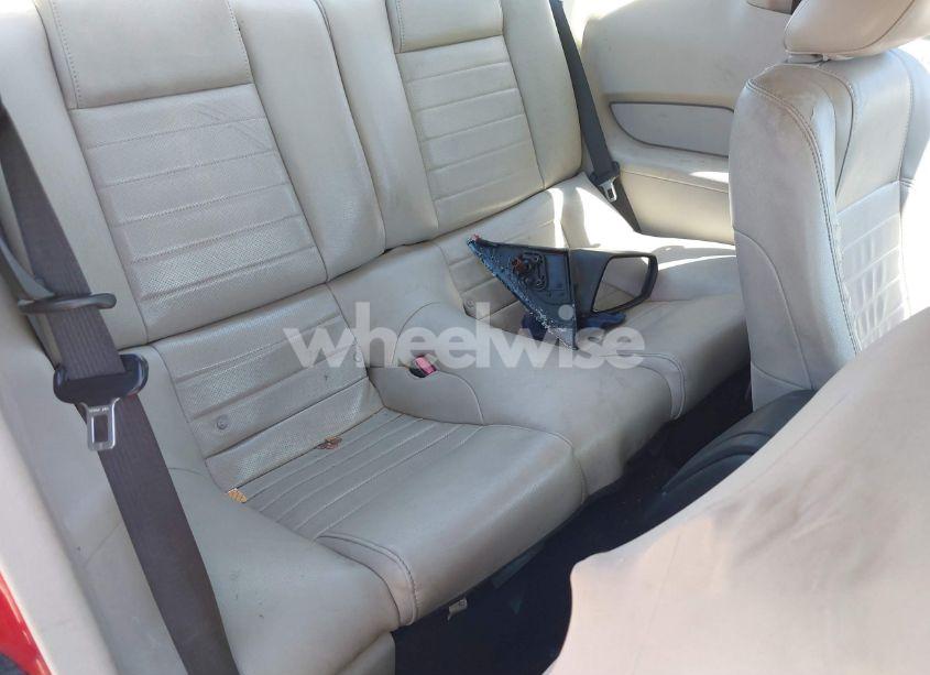 Photo 8 of 2010 Ford Mustang V6/V6 PREMIUM (VIN 1ZVBP8AN8A5136438)