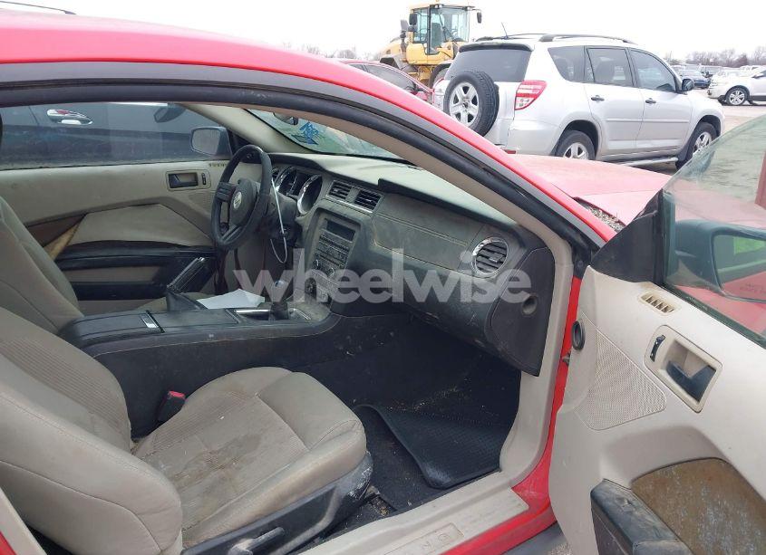 Photo 5 of 2010 Ford Mustang V6/V6 PREMIUM (VIN 1ZVBP8AN8A5153689)