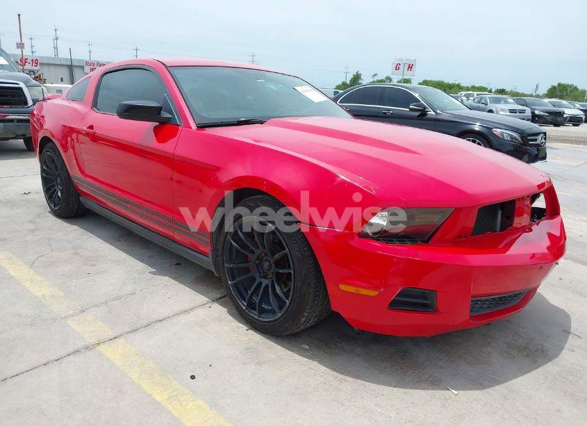 2010 Ford Mustang V6/V6 PREMIUM (VIN 1ZVBP8AN9A5176804) main photo