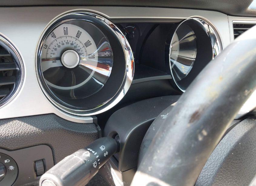 Photo 7 of 2010 Ford Mustang V6/V6 PREMIUM (VIN 1ZVBP8ANXA5155735)