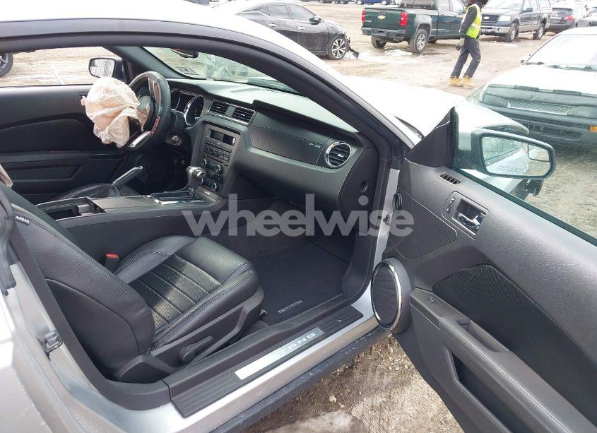 Photo 5 of 2011 Ford Mustang GT PREMIUM (VIN 1ZVBP8CF2B5132540)