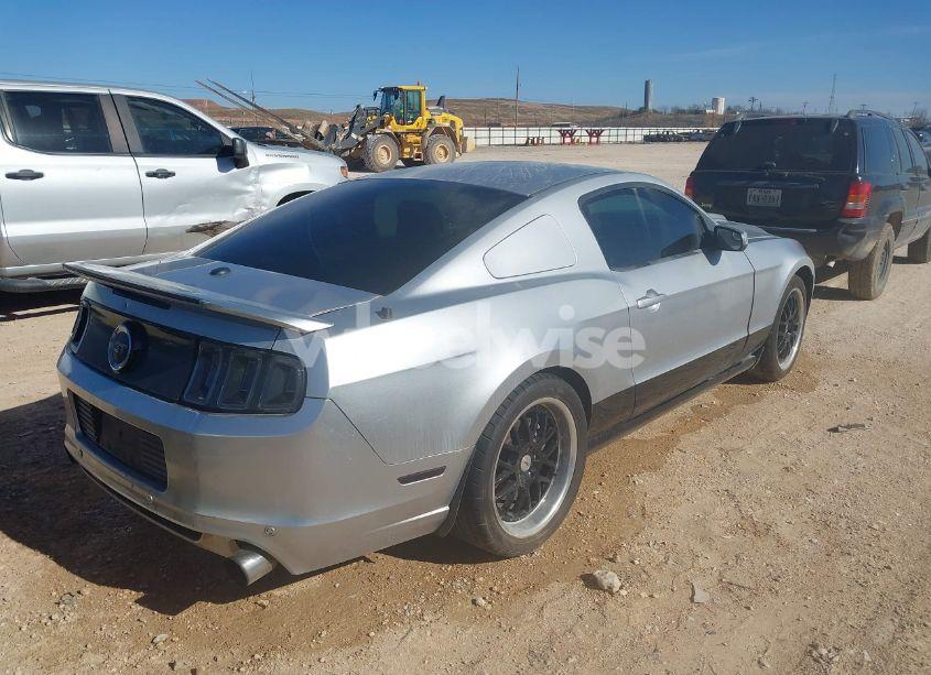Photo 4 of 2013 Ford Mustang GT PREMIUM (VIN 1ZVBP8CF3D5284233)