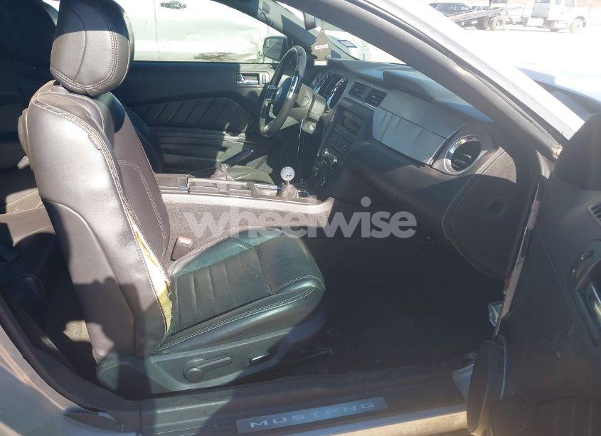 Photo 5 of 2013 Ford Mustang GT PREMIUM (VIN 1ZVBP8CF3D5284233)